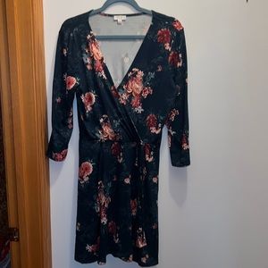 Women’s Large Charming Charlie Dress